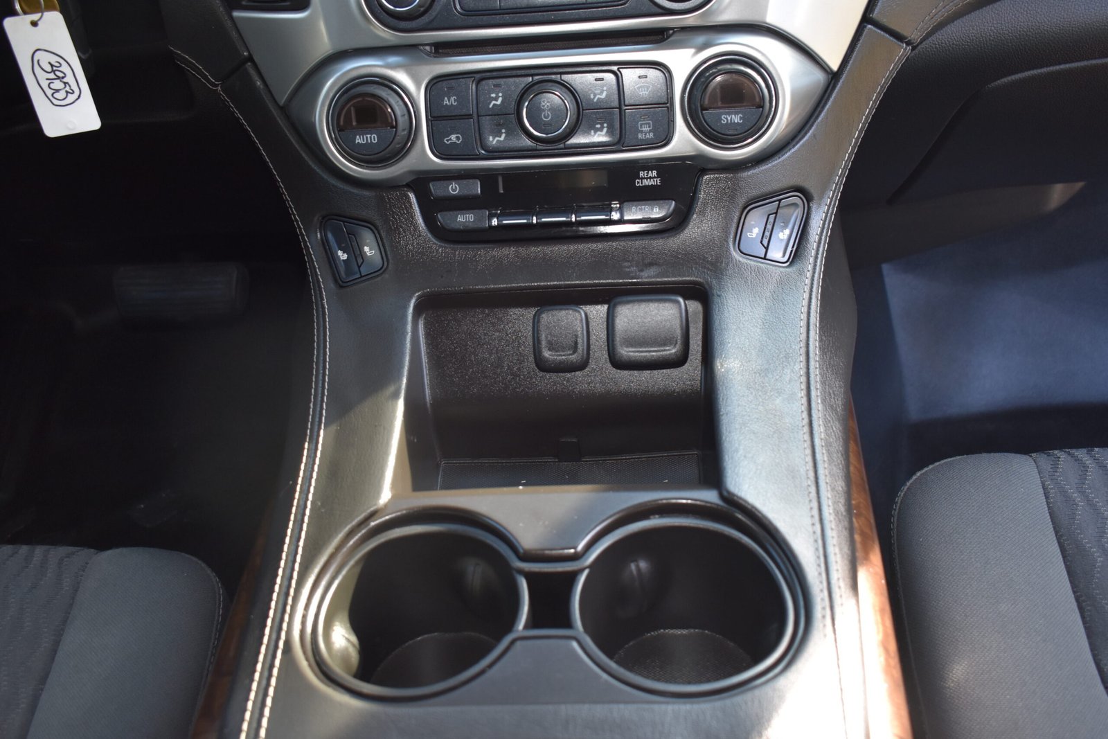 INTERIOR2017TAHOE1.3